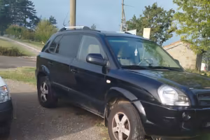 Hyundai Tucson 2.0 4x4 con impianto GPL + 2 gomme