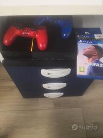 playstation 4  con joistik e giochi 