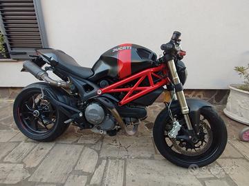ducati Monster 796 abs