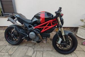 ducati Monster 796 abs
