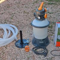 pompa per piscina + piscina (solo se interessati)