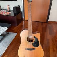 Chitarra acustica