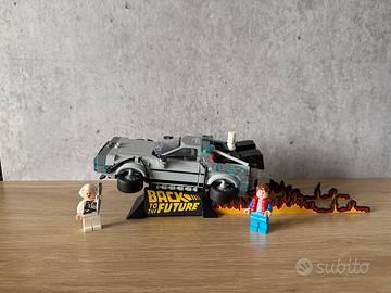 Stand scenografico per DeLorean LEGO 77256