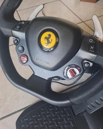 Volante da gioco con pedaliera