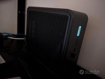 Intel NUC Xeon E-2286