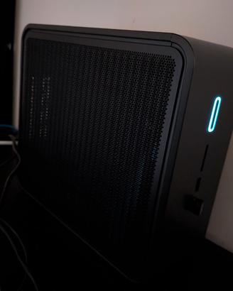 Intel NUC Xeon E-2286