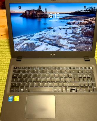 Acer Aspire E5-573G i5 16GB RAM SSD NVIDIA 2GB