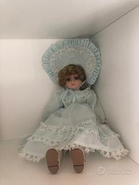 Due bambole di porcellana