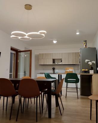 Tavolo + sedie + lampadario BONTEMPI