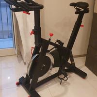 Spin Bike 500 Decathlon, fascia cardio e due selle