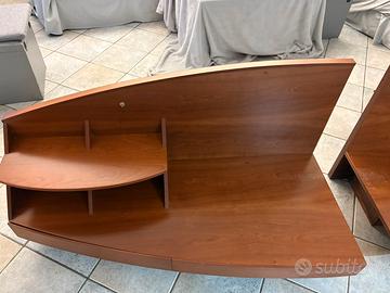 Mobile in ciliegio, comodini o porta TV