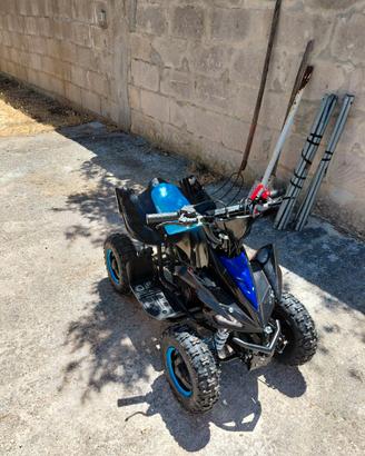 Mini quad a motore toxic  50cc ruota 6