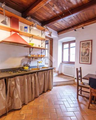 4 LOCALI A VITERBO