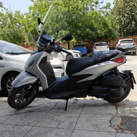 Piaggio Beverly 400 hpe 2023