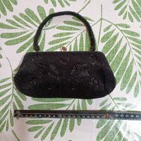 Pochette da sera con perline nere