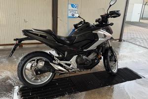 Honda nc750x pari al nuovo