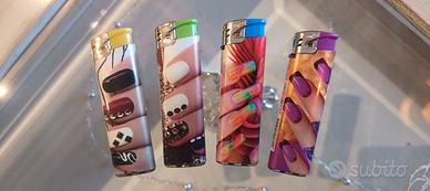 Set di 4 accendini decorati