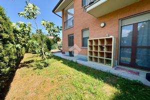 4 LOCALI A LA LOGGIA