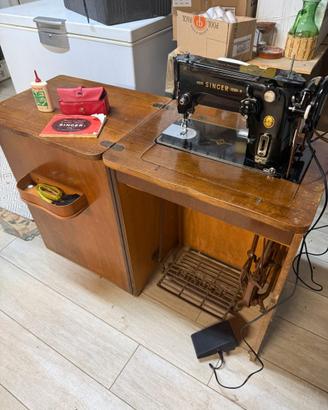 Singer 306M zig-zag con motore, mobile e accessori