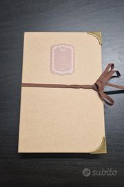 Album/quaderno con segnalibro
