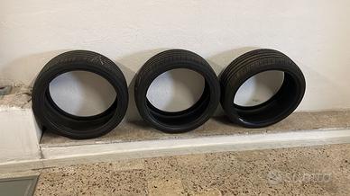 Gomme 235/35 19