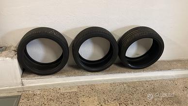 Gomme 235/35 19