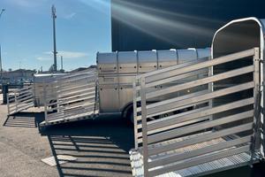 Rimorchi trasporto animali NUGENT