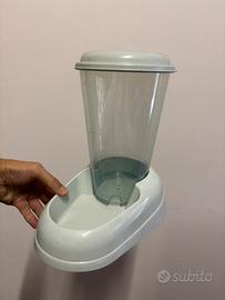 Distributore cibo o acqua