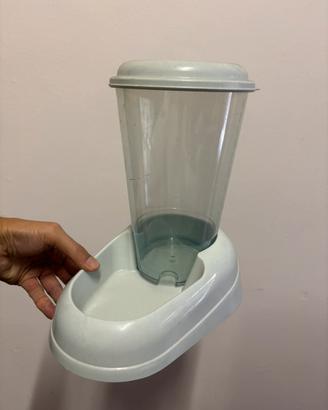 Distributore cibo o acqua