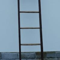 Scala antica in legno massello – decorativa