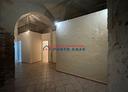 pressi-porto-via-spalti-locale-comm-le-a-reddito