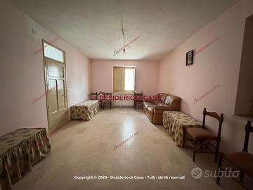 Casa, Petralia Sottana.