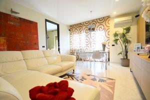 Rifinito appartamento con box in zona residenziale