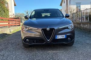 Alfa Romeo Stelvio 2.2 Turbodiesel 190 CV AT8 RWD 