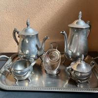 Servizio da the inglese in metallo