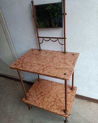 - TOILETTE PER DONNA DEI PRIMI 900 IN OTTONE