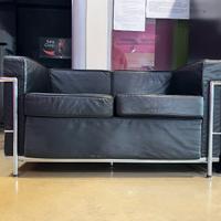 Divanetto 2 posti in pelle, stile Le Corbusier