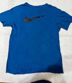 Nike Uomo T-Shirt Logo Swoosh – Blu, Taglia XXL