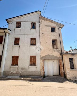CASA SEMINDIPENDENTE A VALDOBBIADENE