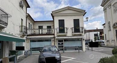 Immobile in asta di 145 m² con 1 locale a Camisano