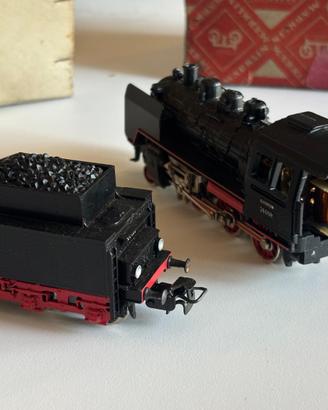 Locomotiva a vapore Märklin con tender BR 24 058