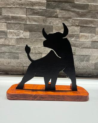 Toro in legno