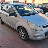 Hyundai I20 anno 2010 ricambi usati