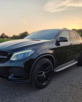 Mercedes-Benz GLE 350 d 4MATIC Total Black