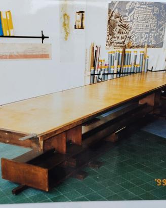 Tavolo in legno d'architettura/ sala riunioni