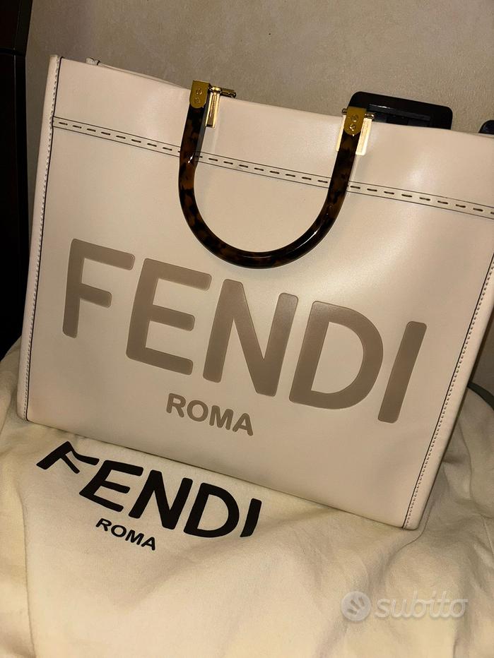 Fendi Vendita in Abbigliamento e accessori
