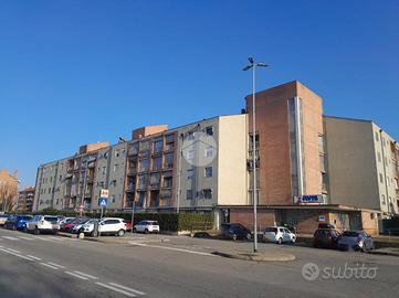 2 LOCALI A BORGARO TORINESE