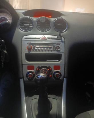 Peugeot 308 1.6 110 cavalli allestimento feline