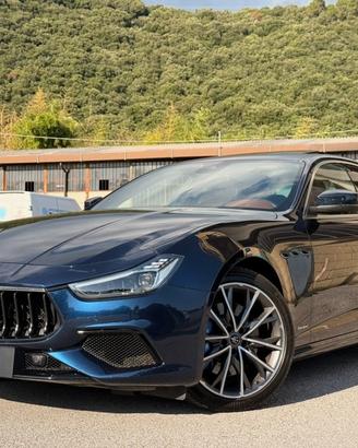 Maserati Ghibli L4 330 CV MHEV Granlusso