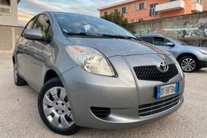 Toyota Yaris 1.0 benz 5 porte full opt 2009